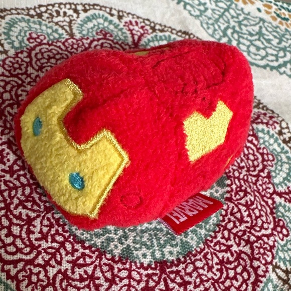 Disney Tsum Tsum Iron Man 3.5-Inch Mini Plush - Picture 1 of 4